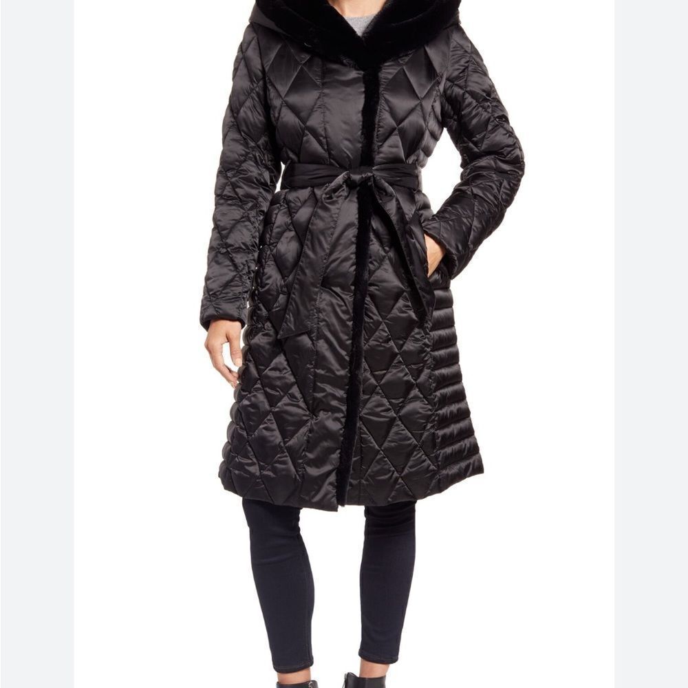 ELLEN TRACY 
Hooded Puffer Jacket With Faux Fur Trim - Black Size XL